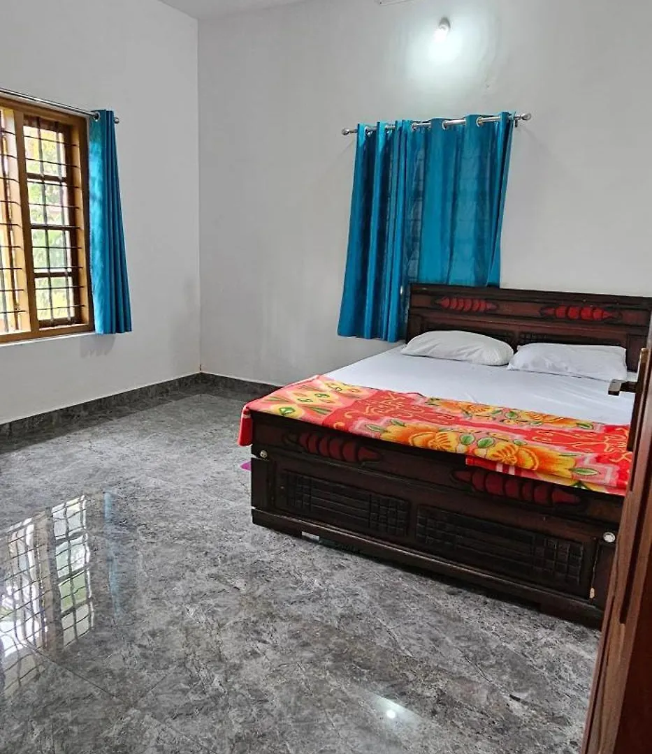 The Grand White House - Entire Villa Thekkady Ubytování v soukromí